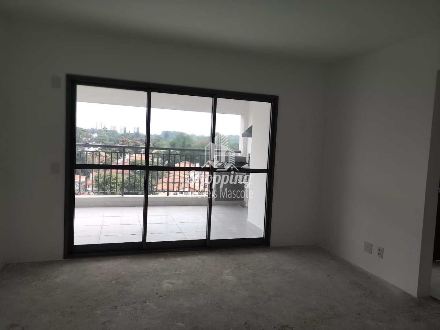 Apartamento à venda com 2 quartos, 81m² - Foto 2