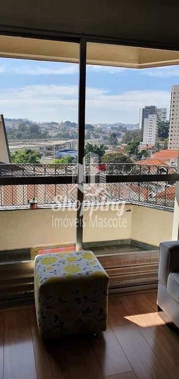 Apartamento à venda com 2 quartos, 70m² - Foto 1