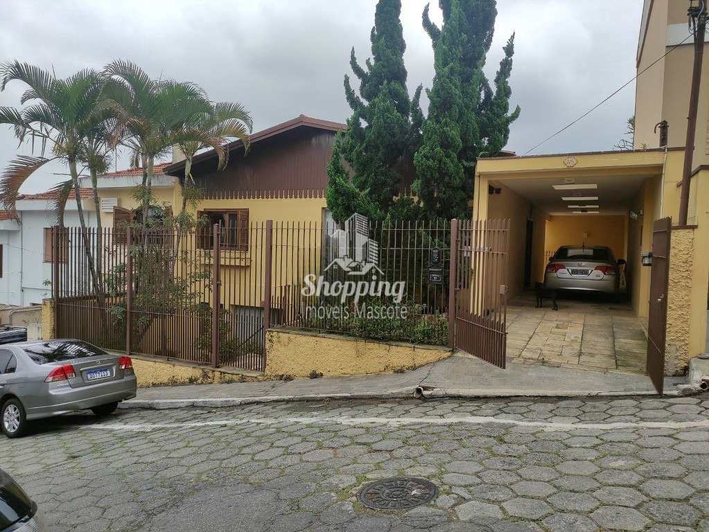 Sobrado à venda com 3 quartos, 289m² - Foto 1