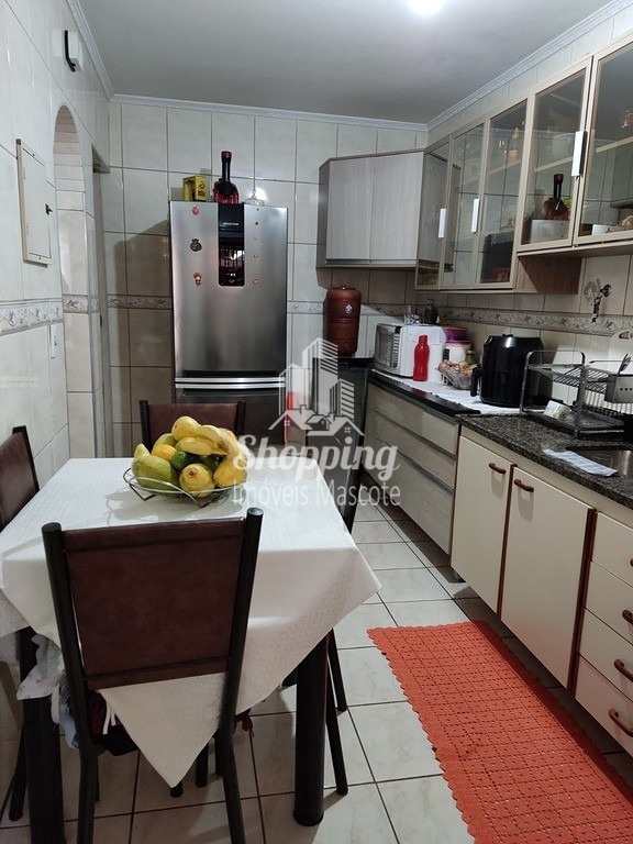 Sobrado à venda com 2 quartos, 100m² - Foto 4