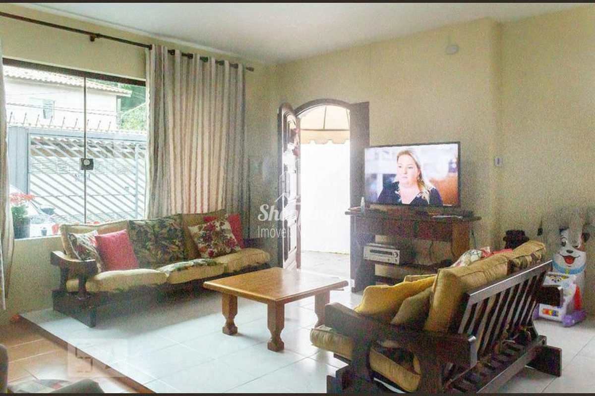 Sobrado à venda com 3 quartos, 180m² - Foto 1