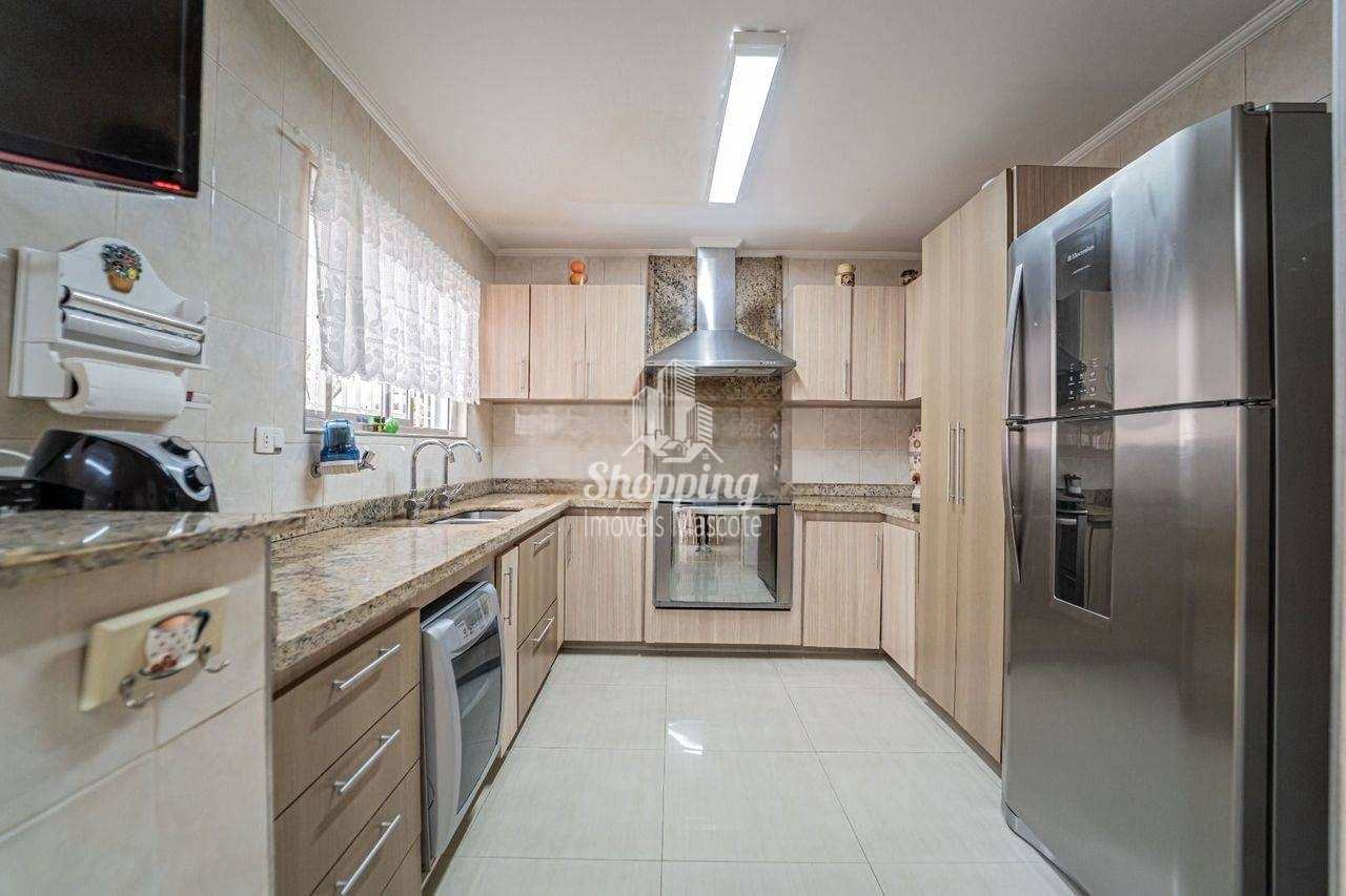 Casa à venda com 3 quartos, 220m² - Foto 23