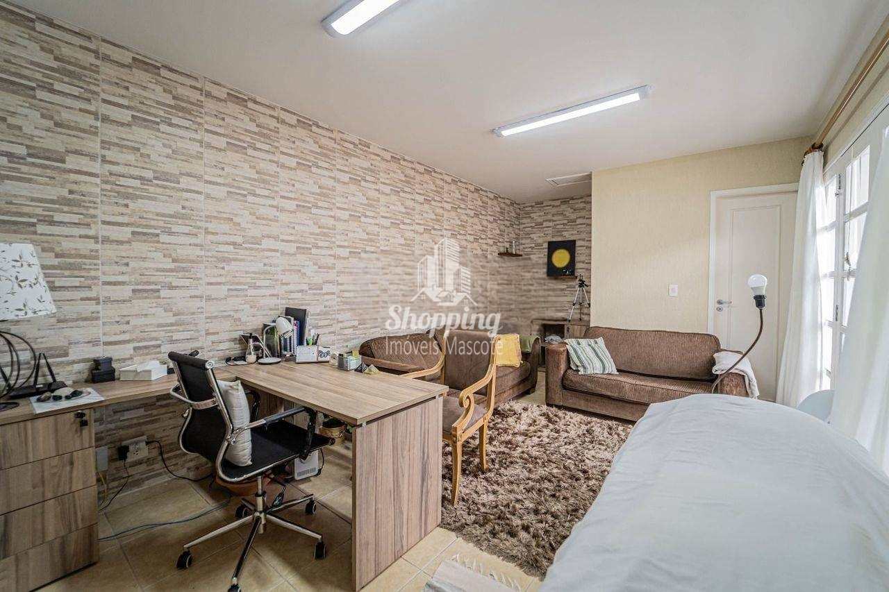 Casa à venda com 3 quartos, 220m² - Foto 11