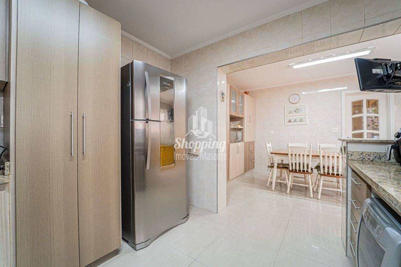 Casa à venda com 3 quartos, 220m² - Foto 28