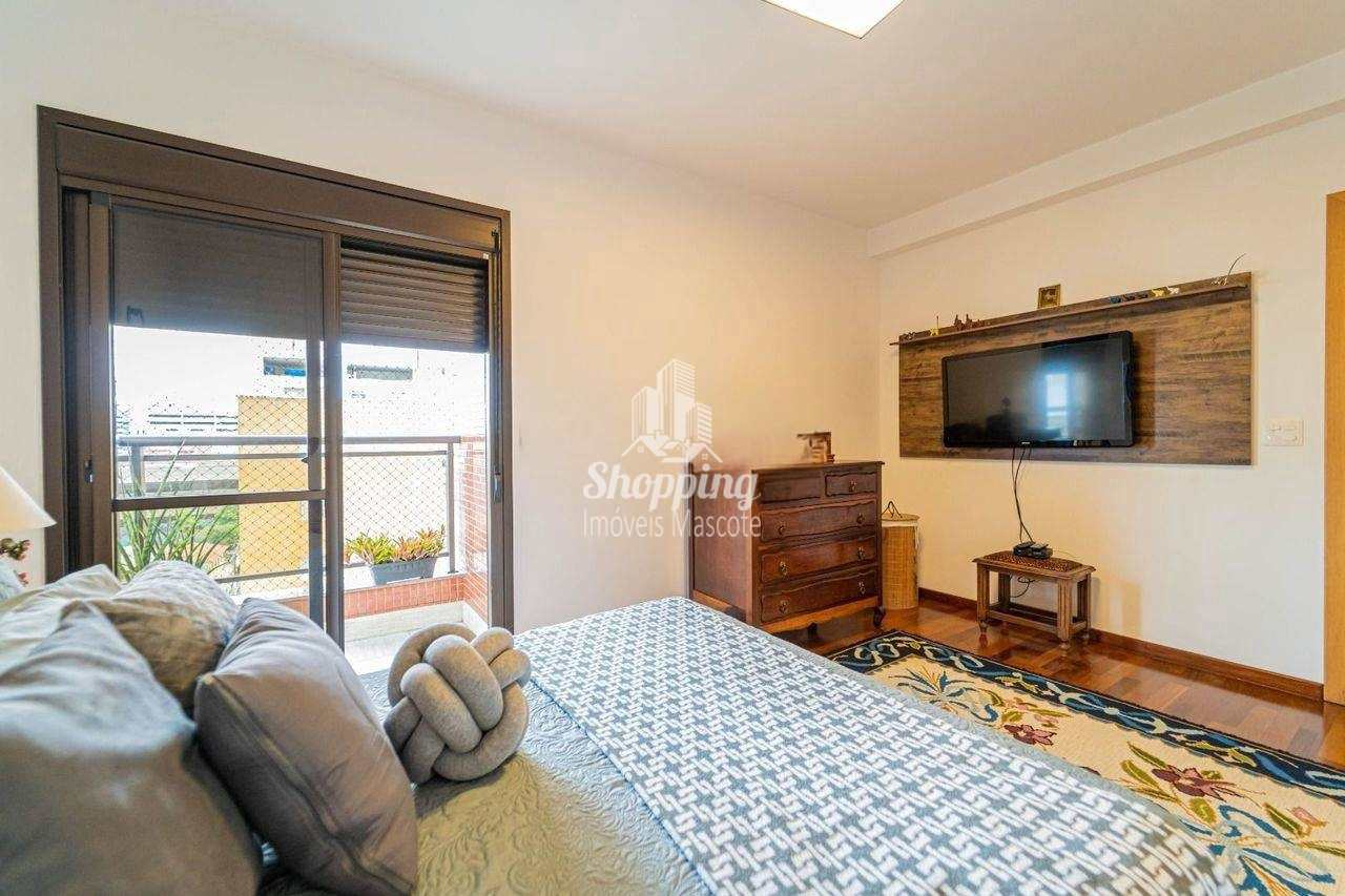 Apartamento à venda com 4 quartos, 208m² - Foto 8