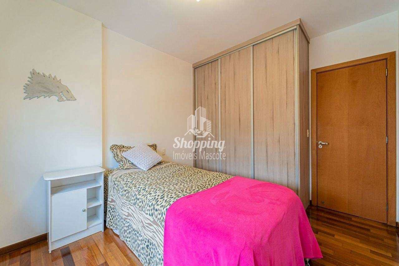 Apartamento à venda com 4 quartos, 208m² - Foto 4