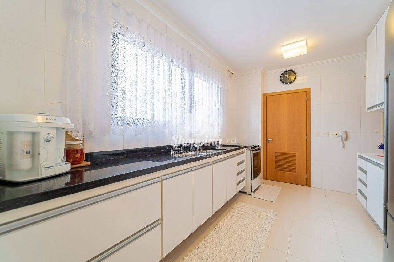 Apartamento à venda com 4 quartos, 208m² - Foto 15