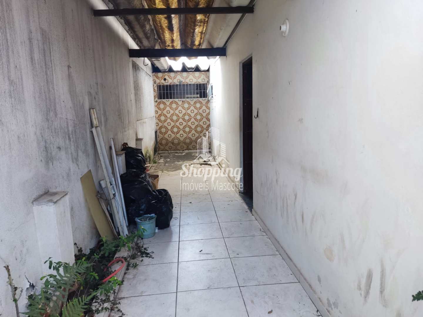 Sobrado à venda com 3 quartos, 180m² - Foto 2