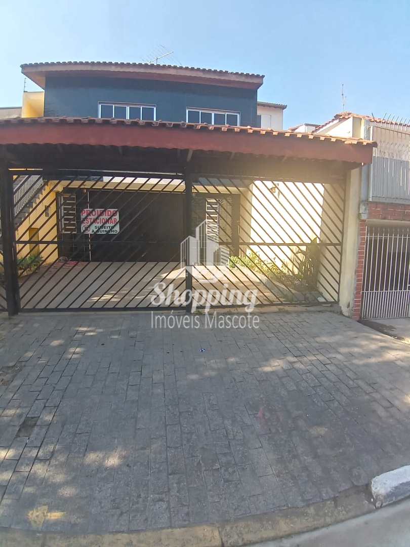 Sobrado à venda com 3 quartos, 252m² - Foto 1