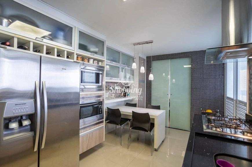 Apartamento à venda com 3 quartos, 185m² - Foto 8