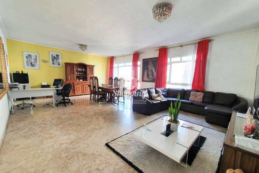 Apartamento à venda com 3 quartos, 197m² - Foto 3