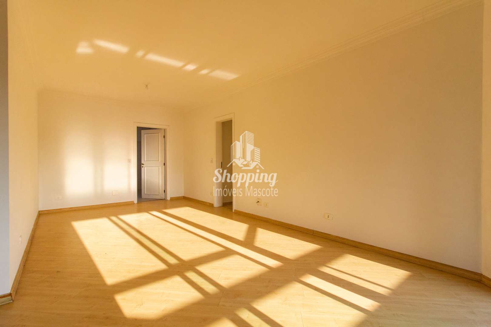 Cobertura à venda com 3 quartos, 210m² - Foto 1