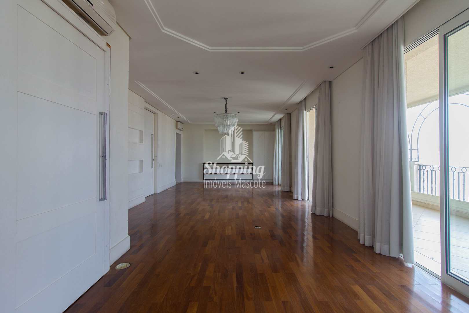 Apartamento à venda com 4 quartos, 260m² - Foto 1