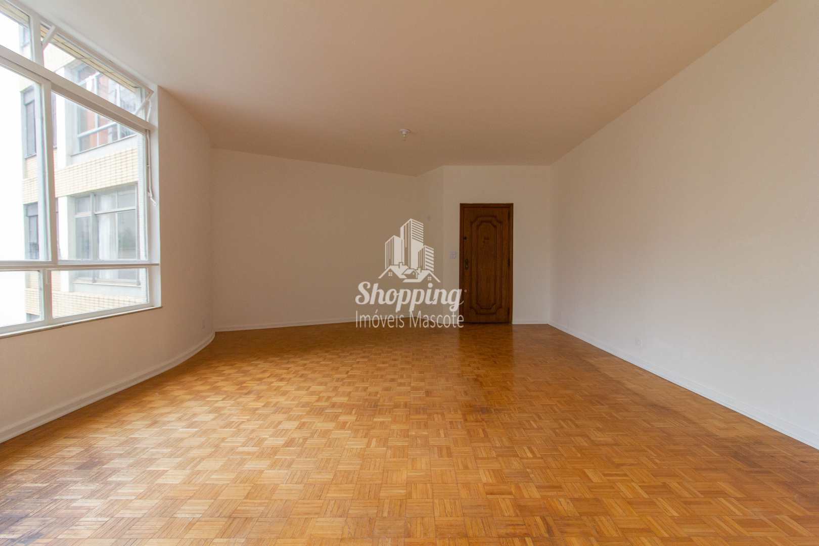 Apartamento à venda com 3 quartos, 163m² - Foto 1