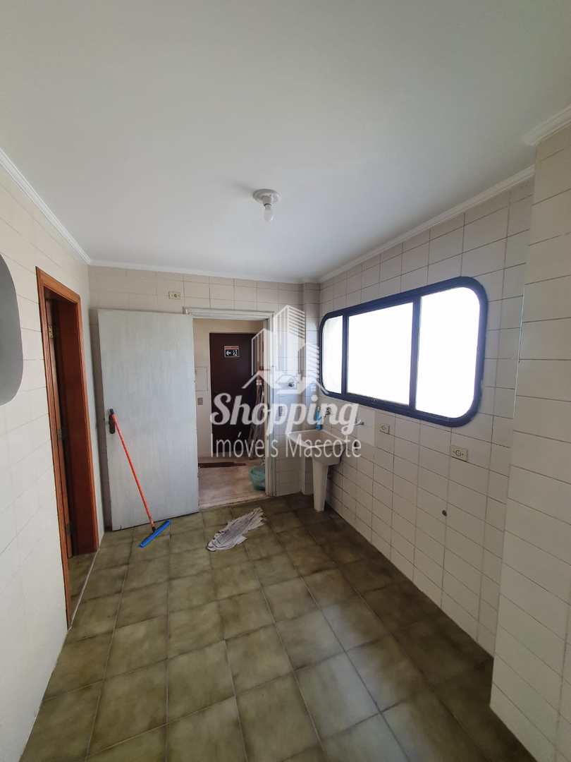 Apartamento à venda com 3 quartos, 189m² - Foto 33