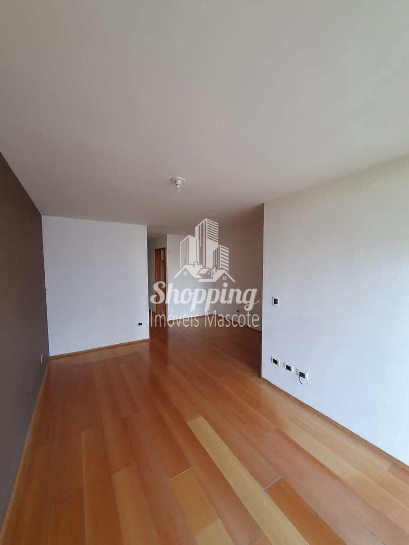 Apartamento à venda com 3 quartos, 75m² - Foto 2