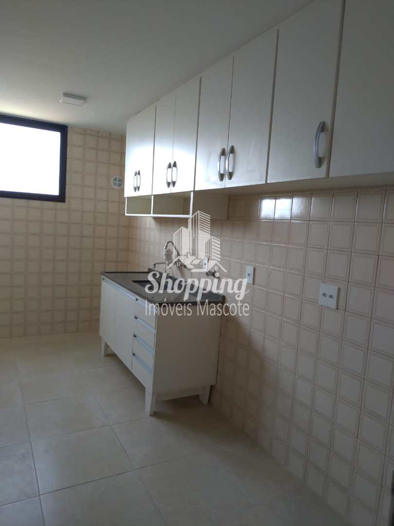 Apartamento para alugar com 2 quartos, 65m² - Foto 11