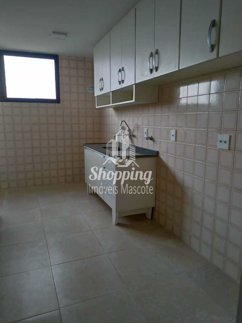 Apartamento para alugar com 2 quartos, 65m² - Foto 13