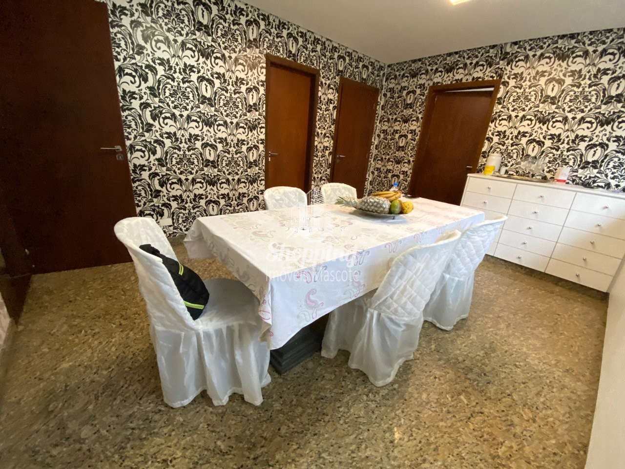 Casa à venda e aluguel com 4 quartos, 1200m² - Foto 18