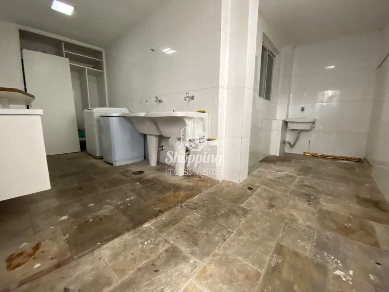 Casa à venda e aluguel com 4 quartos, 1200m² - Foto 23