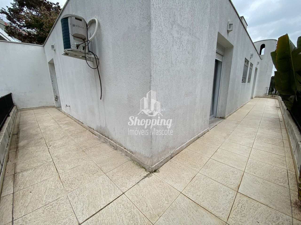 Casa à venda e aluguel com 4 quartos, 1200m² - Foto 22