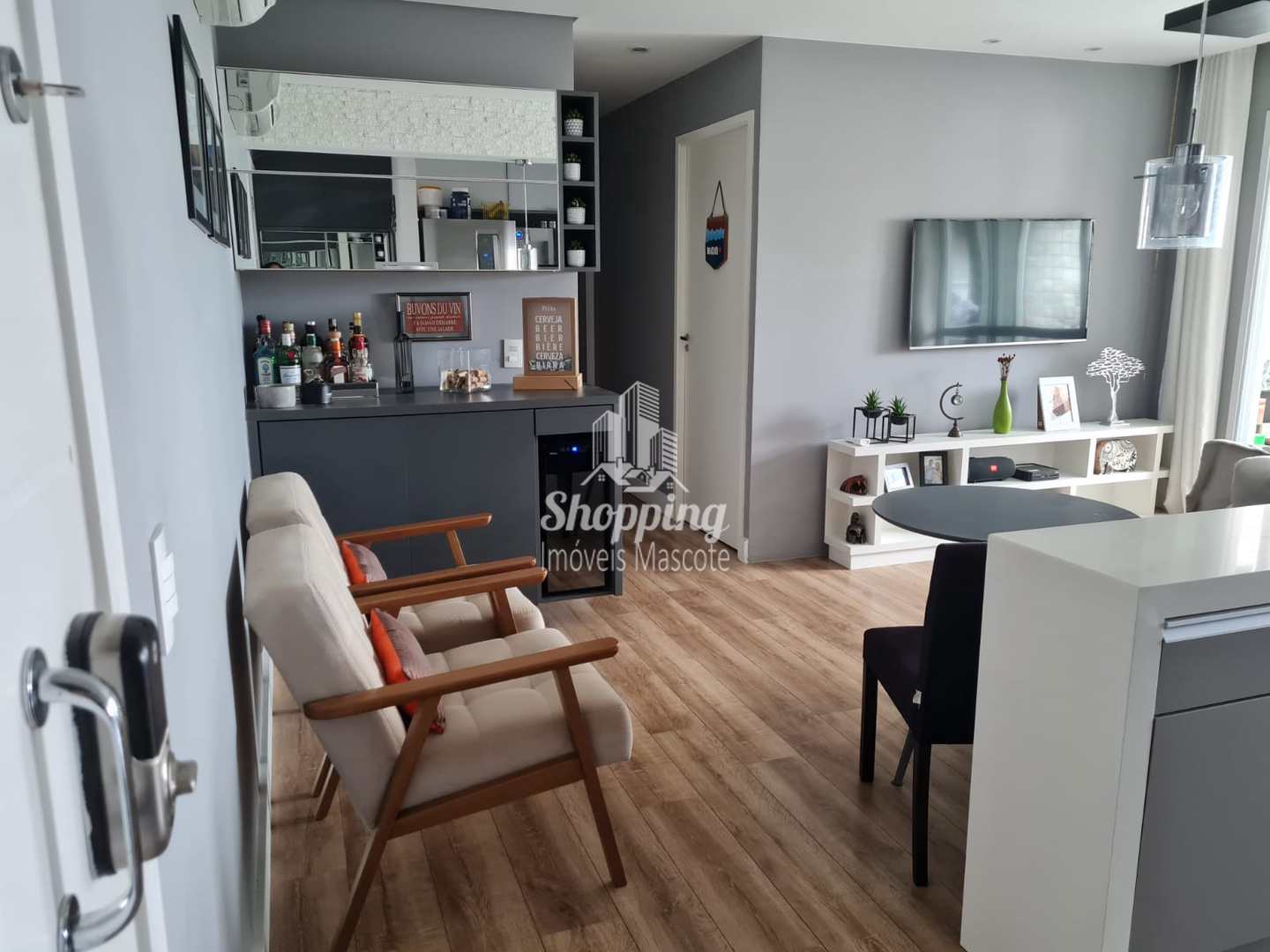 Apartamento à venda com 2 quartos, 67m² - Foto 1