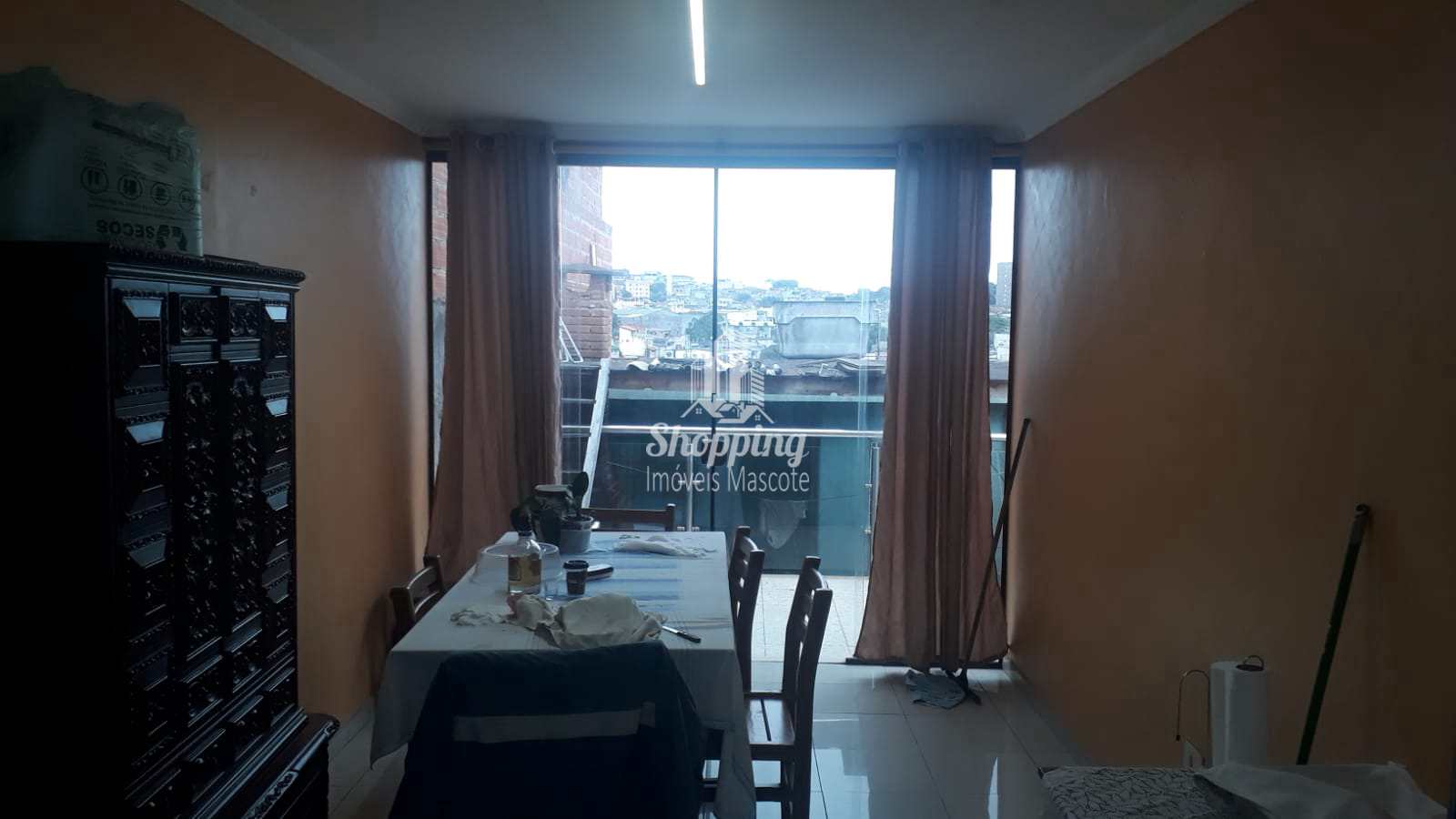 Casa à venda com 2 quartos, 165m² - Foto 2