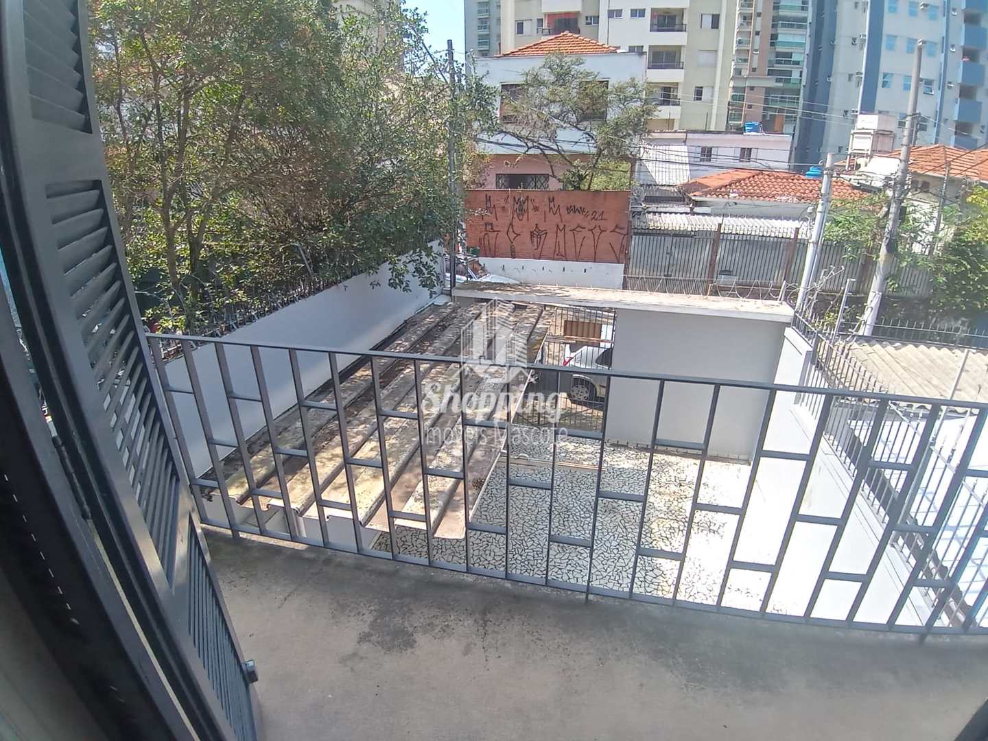 Sobrado à venda e aluguel com 3 quartos, 200m² - Foto 3