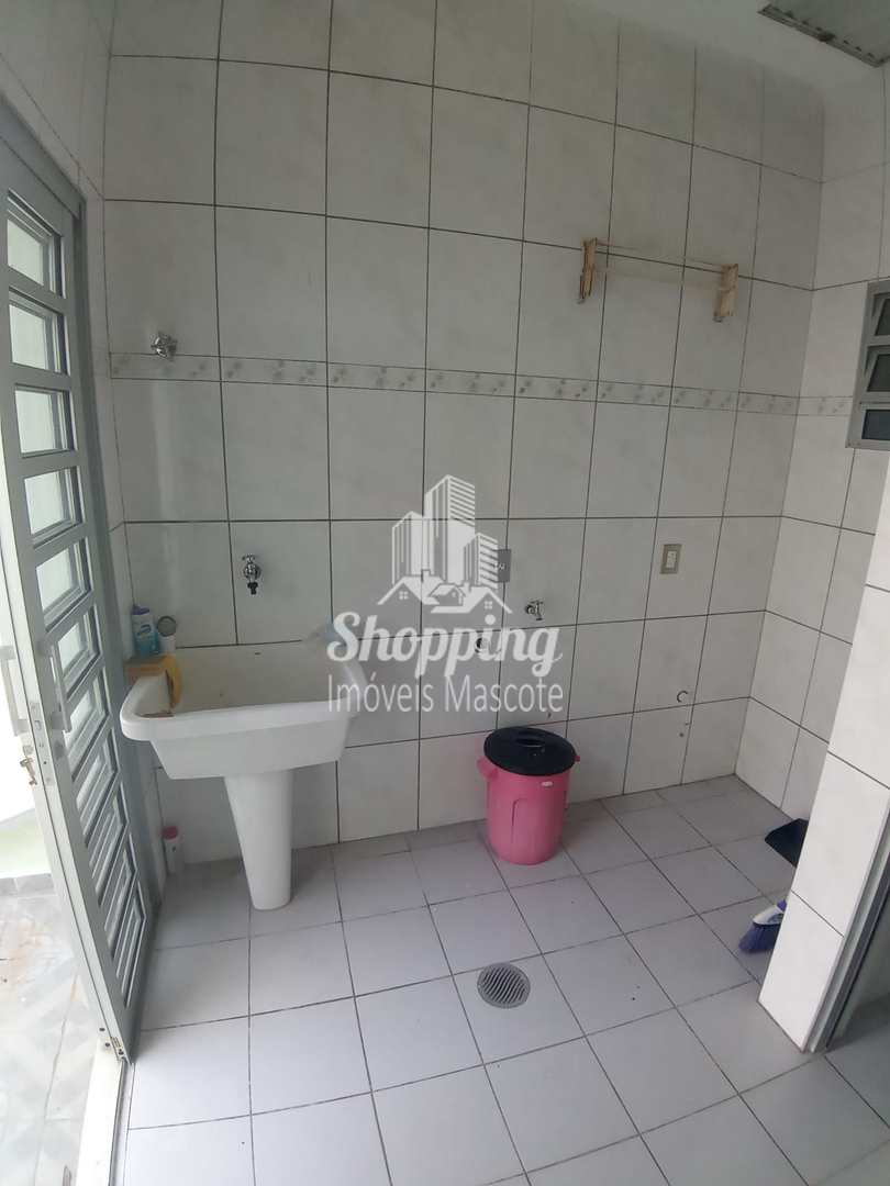 Sobrado à venda e aluguel com 3 quartos, 200m² - Foto 17