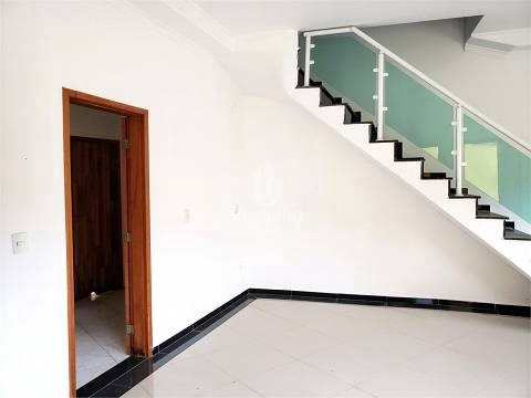 Sobrado à venda com 3 quartos, 90m² - Foto 2