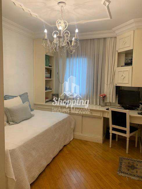 Apartamento à venda com 3 quartos, 185m² - Foto 11