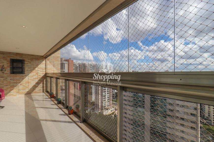 Apartamento à venda com 3 quartos, 212m² - Foto 10