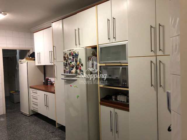 Apartamento à venda com 3 quartos, 175m² - Foto 3