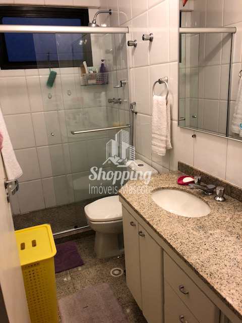 Apartamento à venda com 3 quartos, 175m² - Foto 4