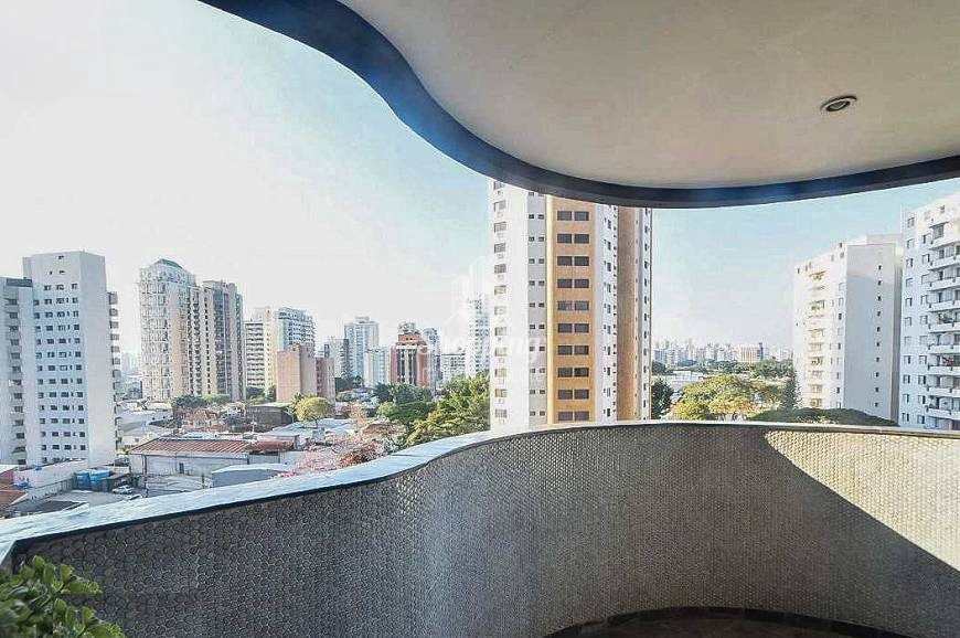 Apartamento à venda com 3 quartos, 160m² - Foto 7