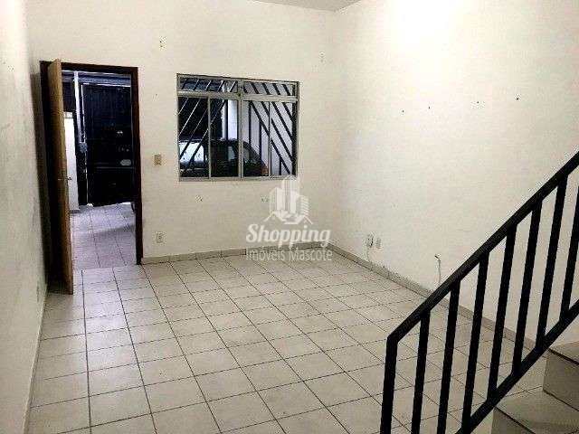 Sobrado à venda com 2 quartos, 80m² - Foto 1