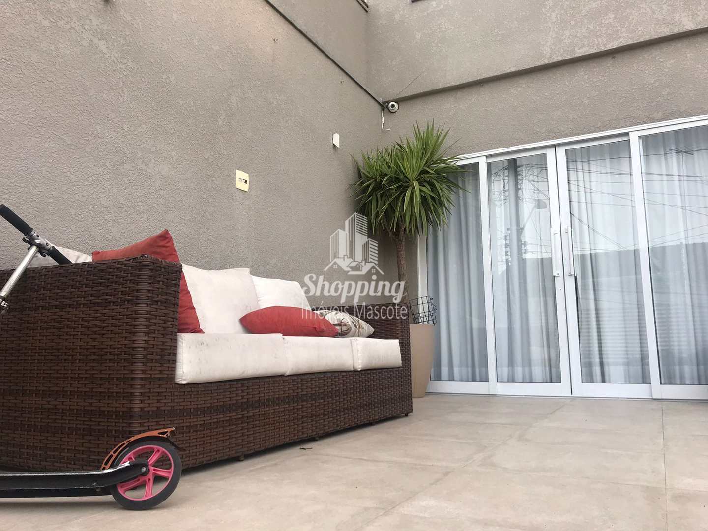 Casa à venda e aluguel com 4 quartos, 240m² - Foto 3