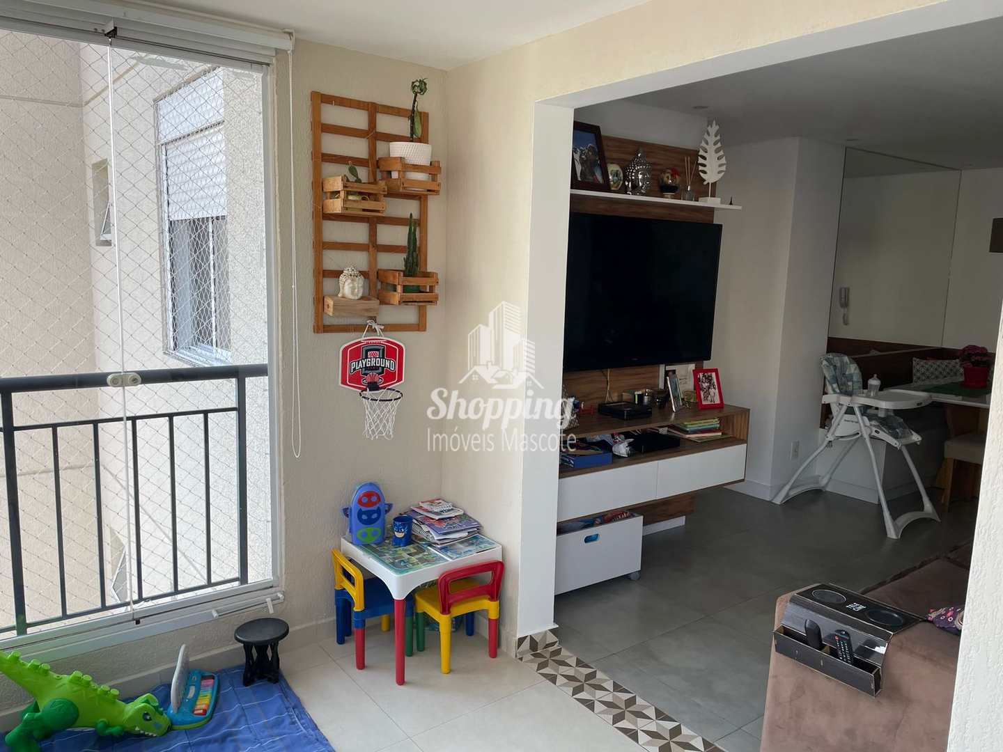 Apartamento à venda com 2 quartos, 65m² - Foto 1