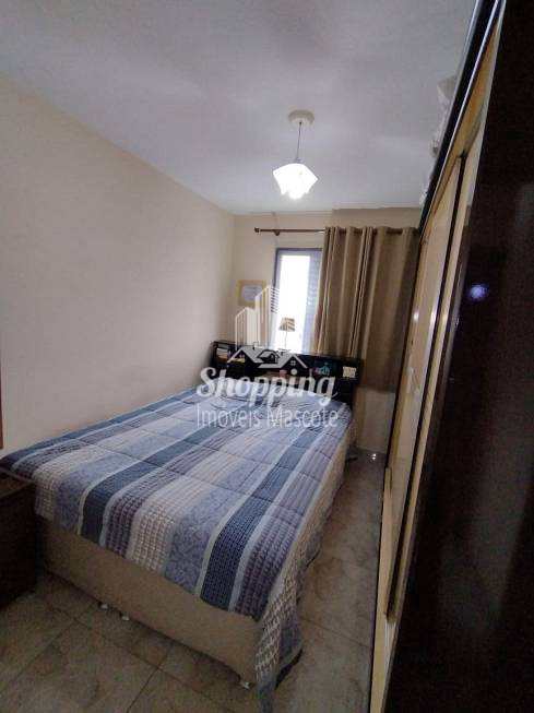 Apartamento à venda com 2 quartos, 60m² - Foto 12