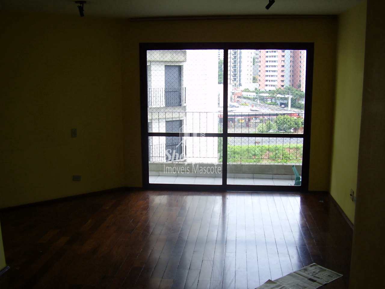 Apartamento à venda com 2 quartos, 75m² - Foto 1