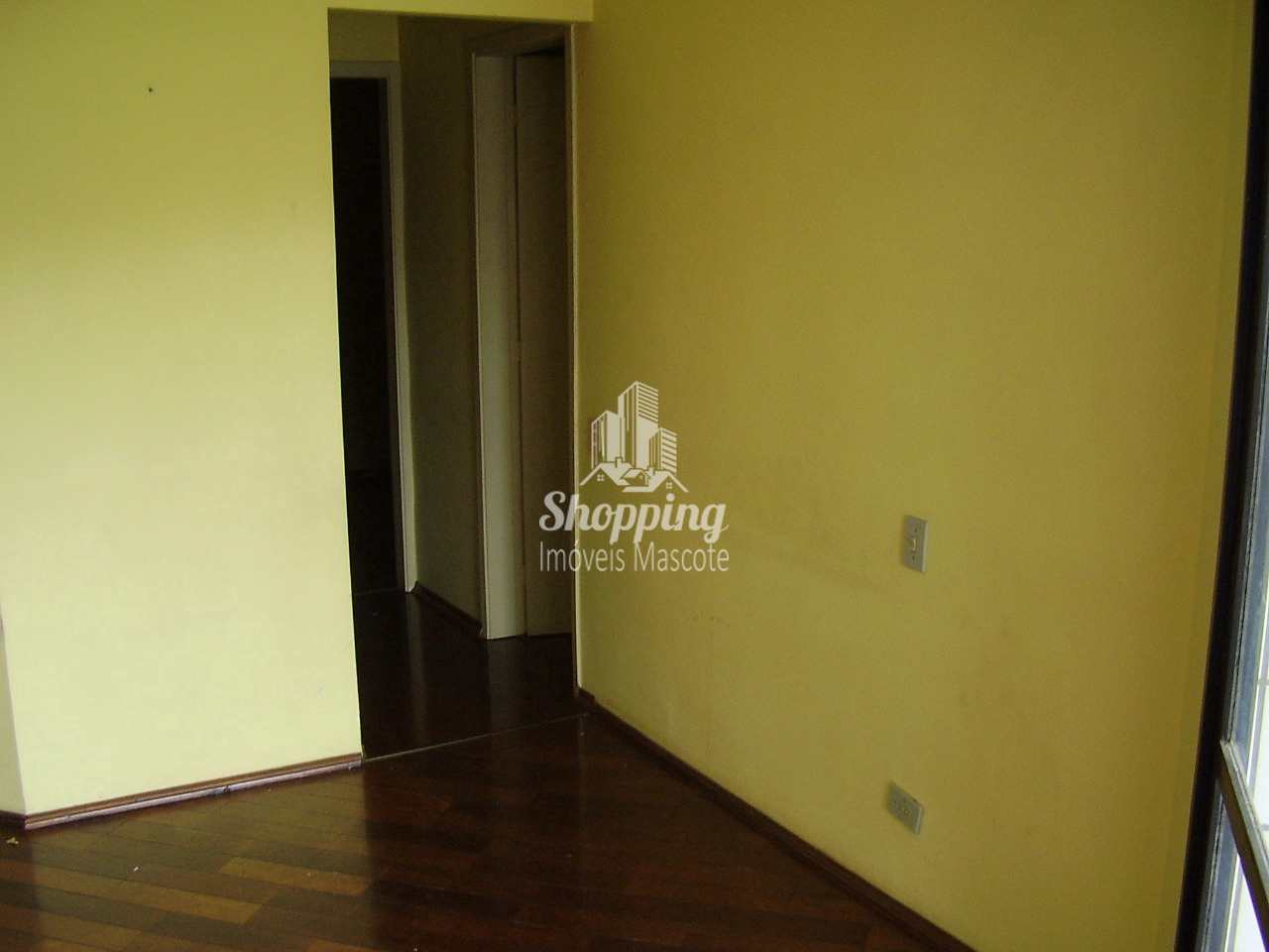 Apartamento à venda com 2 quartos, 75m² - Foto 3