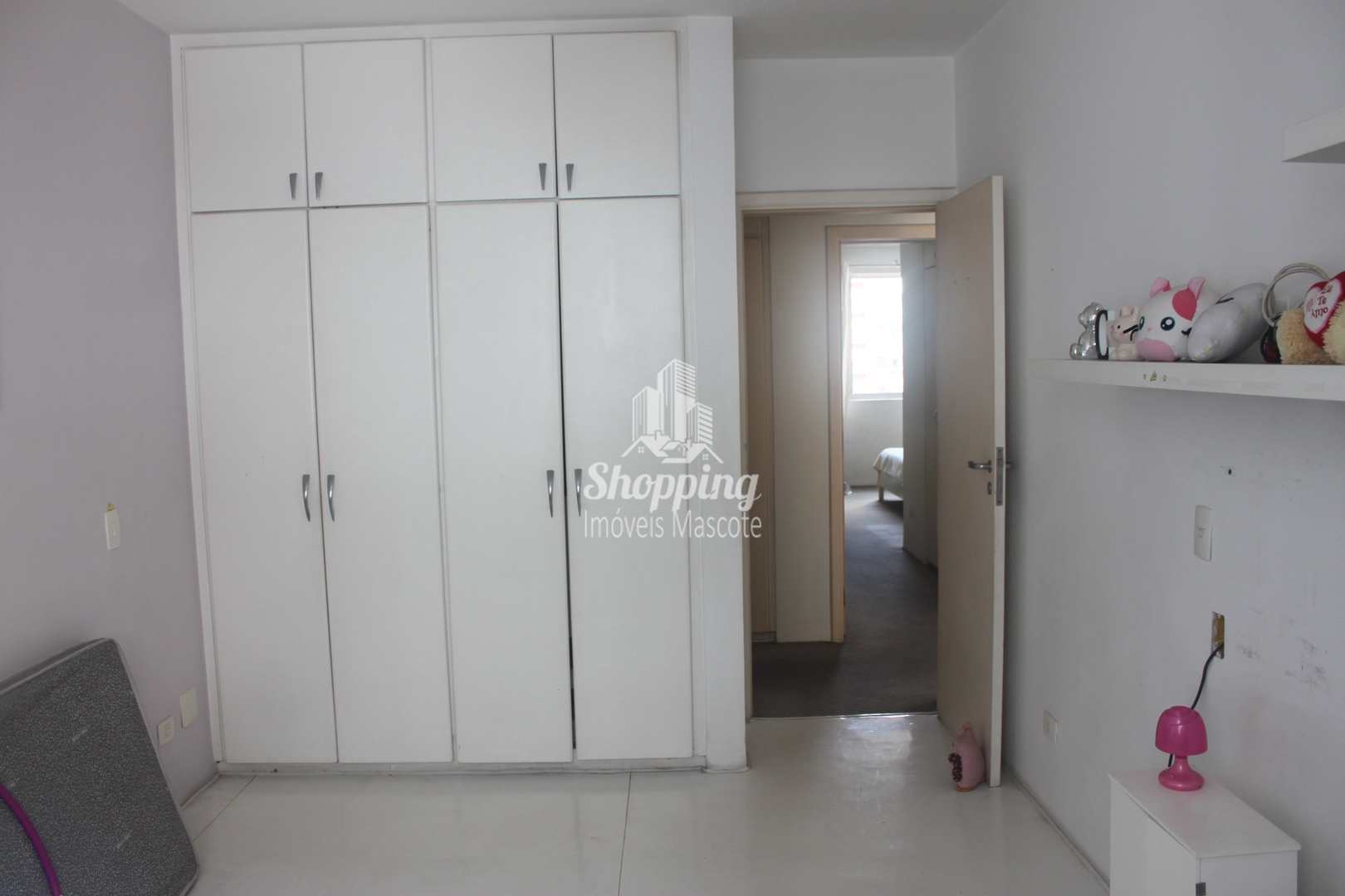 Apartamento à venda com 3 quartos, 198m² - Foto 8