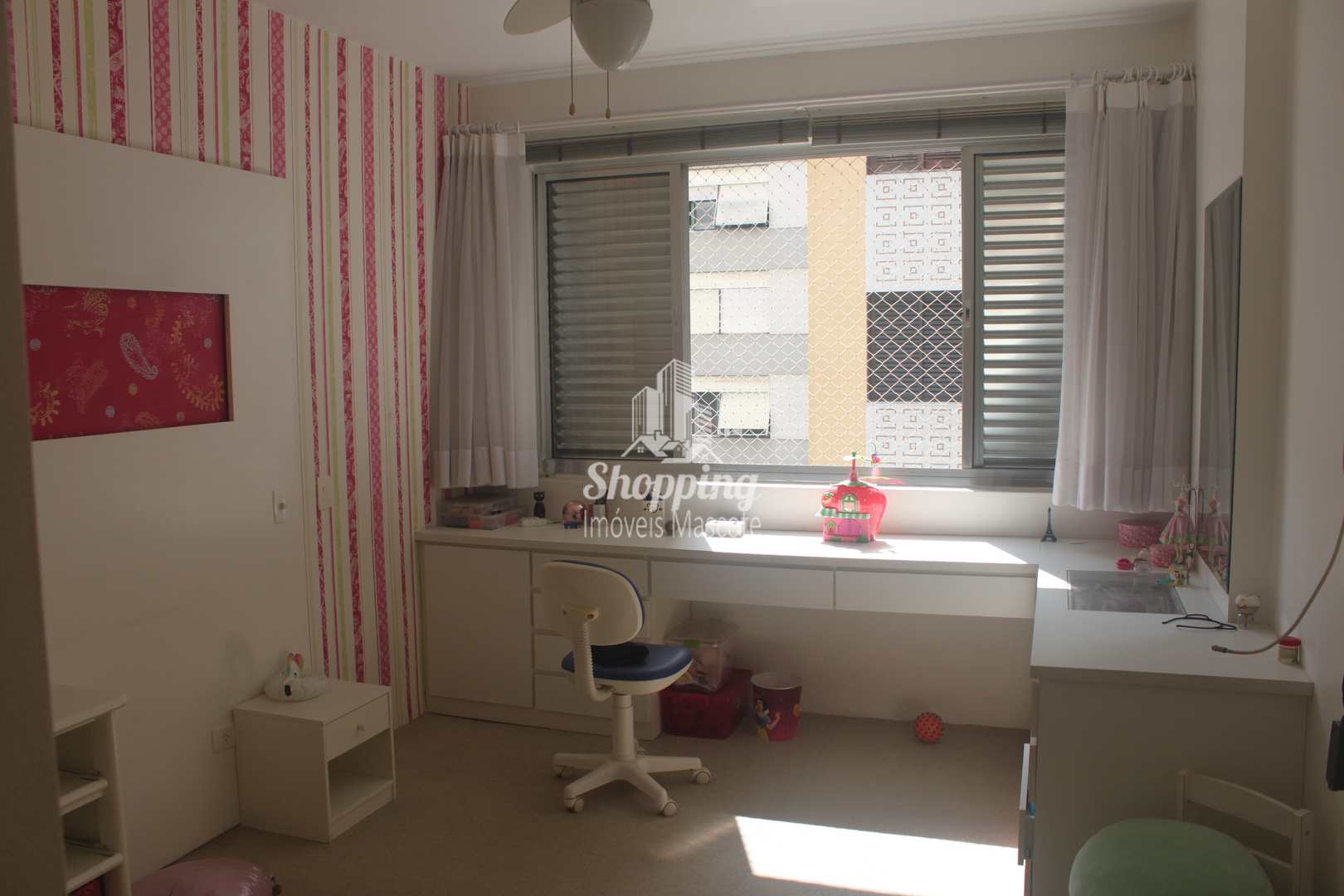 Apartamento à venda com 3 quartos, 198m² - Foto 10