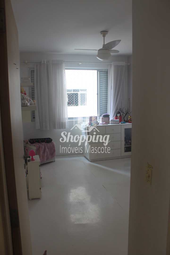 Apartamento à venda com 3 quartos, 198m² - Foto 9