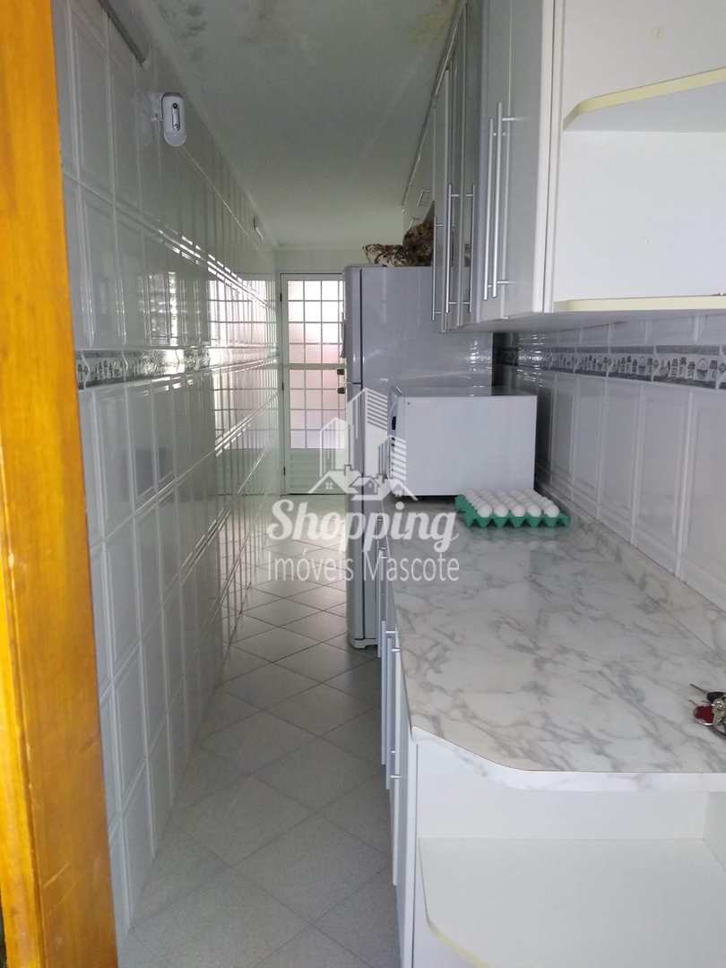 Casa à venda com 2 quartos, 136m² - Foto 3