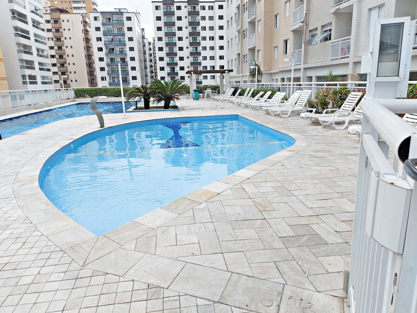 Apartamento à venda com 2 quartos, 70m² - Foto 23