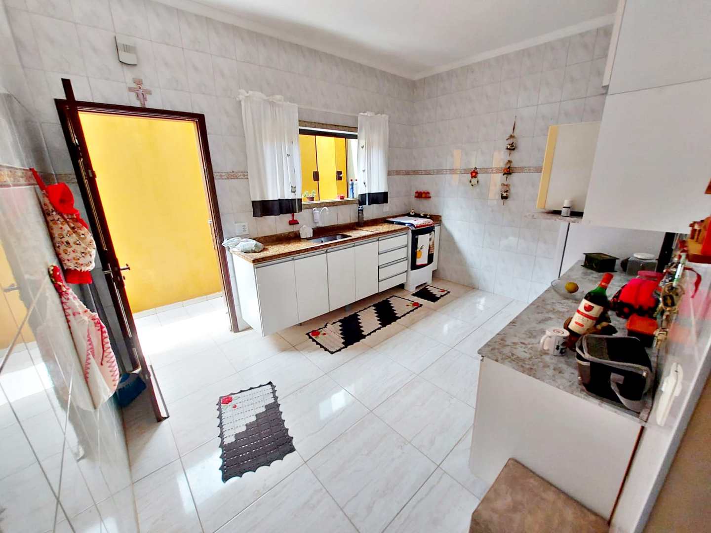 Casa à venda com 3 quartos, 100m² - Foto 8