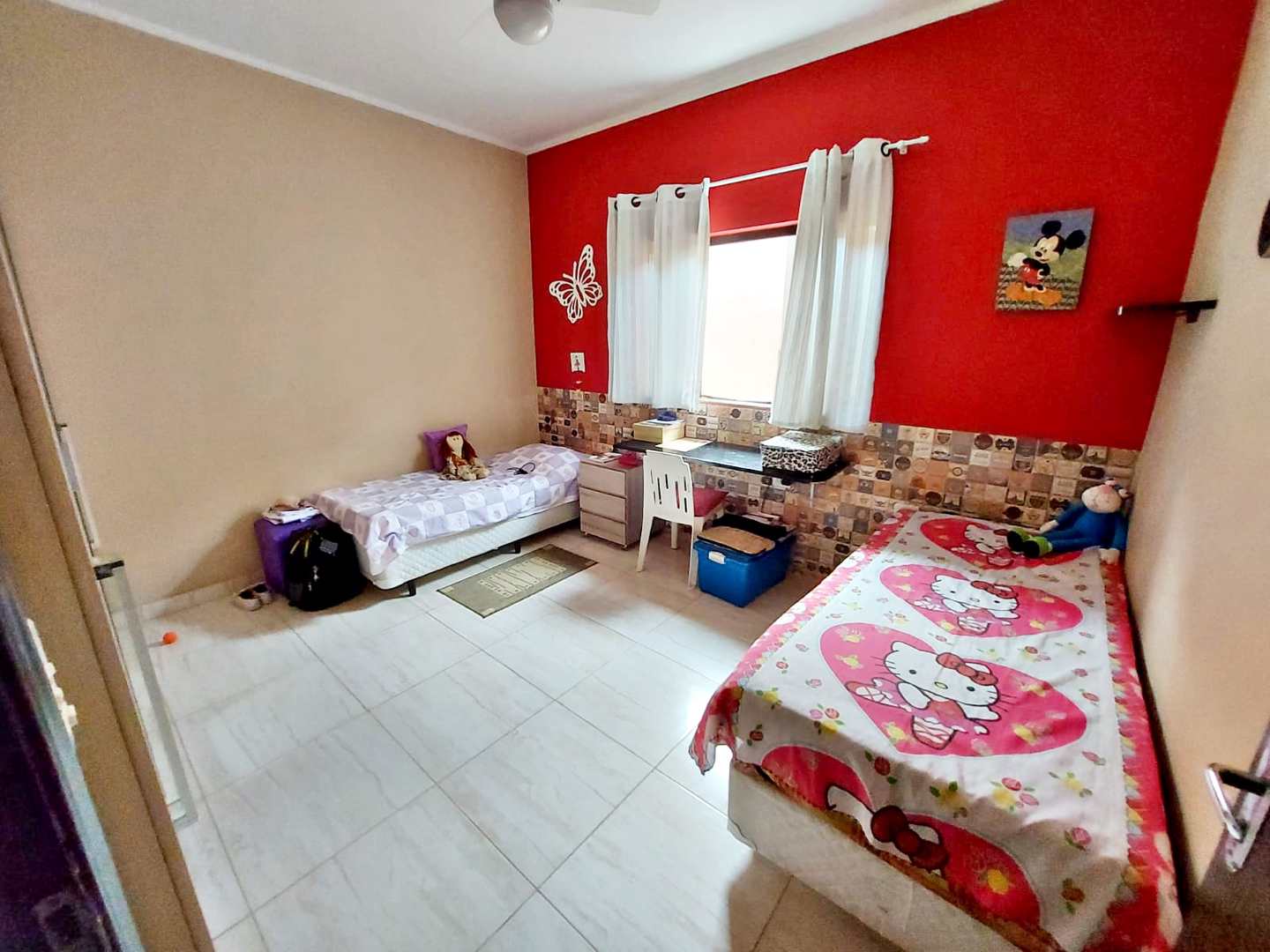 Casa à venda com 3 quartos, 100m² - Foto 4