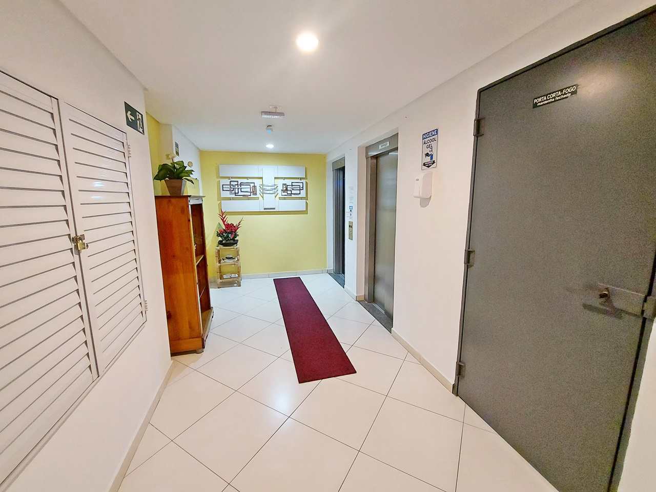 Apartamento à venda com 2 quartos, 65m² - Foto 11