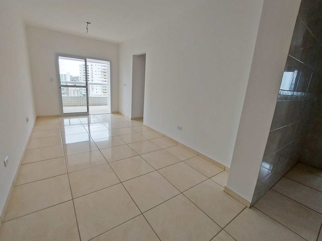 Apartamento à venda com 2 quartos, 81m² - Foto 3